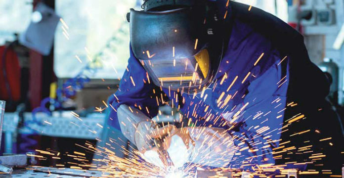 إنتاج قطاع الصناعة يتحرك والمقاولات تتوقع تحسنا في الأنشطة