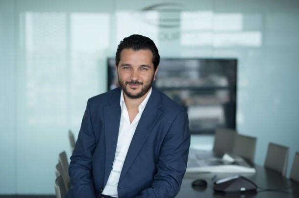 مستثمر مغربي يستحوذ على أكبر مجموعة لمراكز النداء بتونس