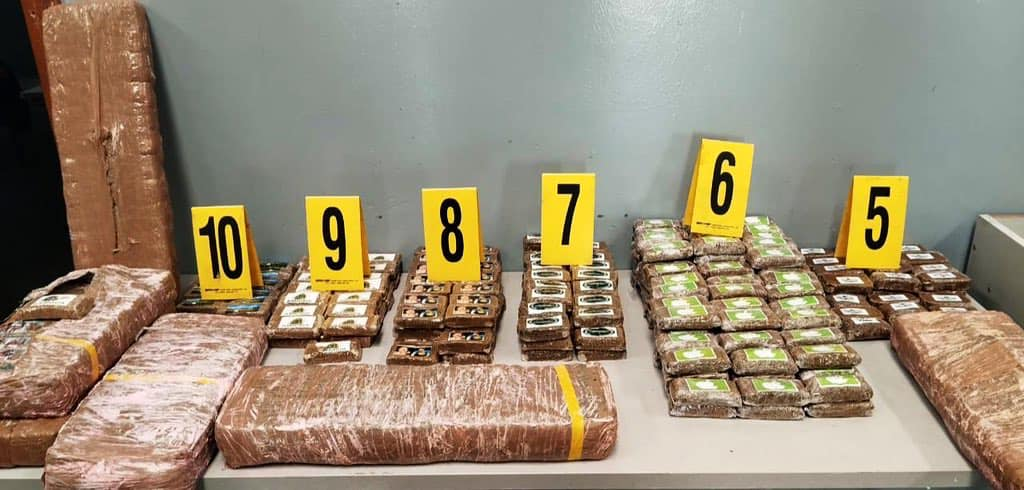 ميناء طنجة المتوسط.. إحباط تهريب ما يفوق طن من مخدر "الشيرا"