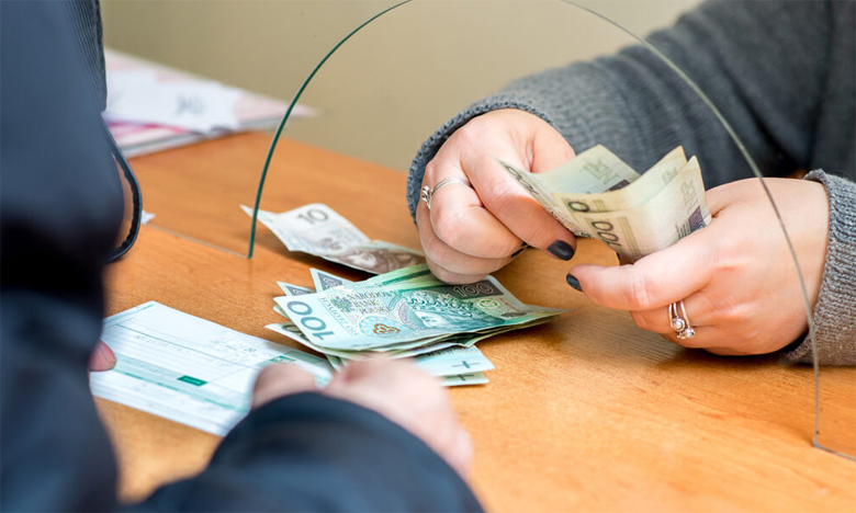 بالأرقام: المهاجرون المغاربة في هذه البلدان الأكثر تحويلا للأموال إلى المغرب