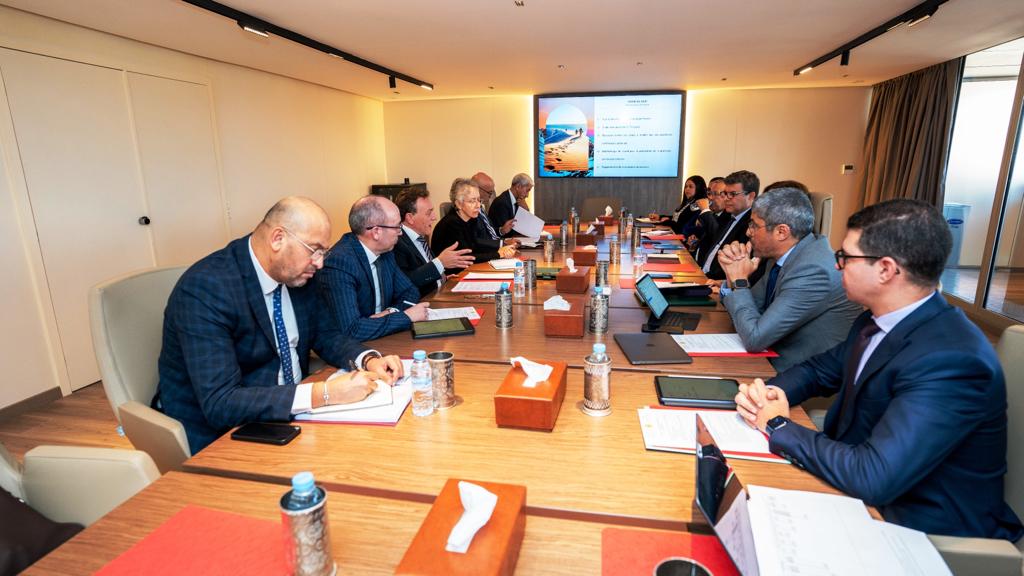 السياحة..اللجنة الوطنية للنقل الجوي تعقد اجتماعها الأول