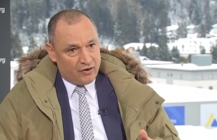 مزور من "دافوس": منتوجات الأسمدة والسيارات والنسيج سترفع صادرات المغرب إلى 45 مليار دولار