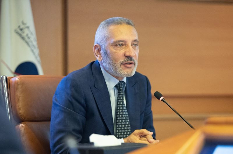 العرض العمومي للشراء على أسهم "ماجوريل" يعيد مولاي حفيظ العلمي إلى الواجهة