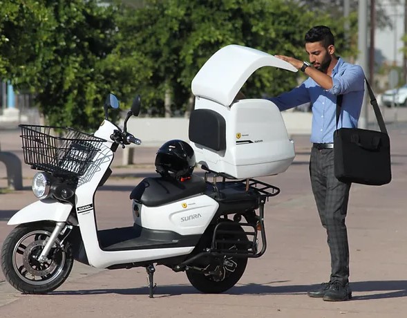 إقبال على الدراجات الكهربائية يتجاوز التوقعات