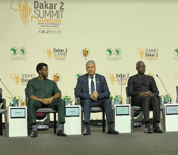 الصديقي يروج لتنمية الأقطاب الفلاحية بدكار