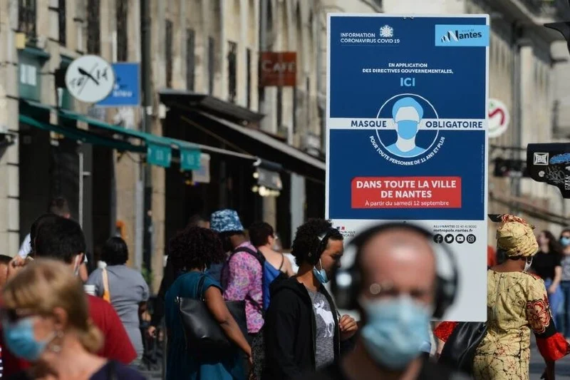 كوفيد19..فرنسا تتخلى عن تعميم إلزامية وضع الكمامة وشهادة التلقيح