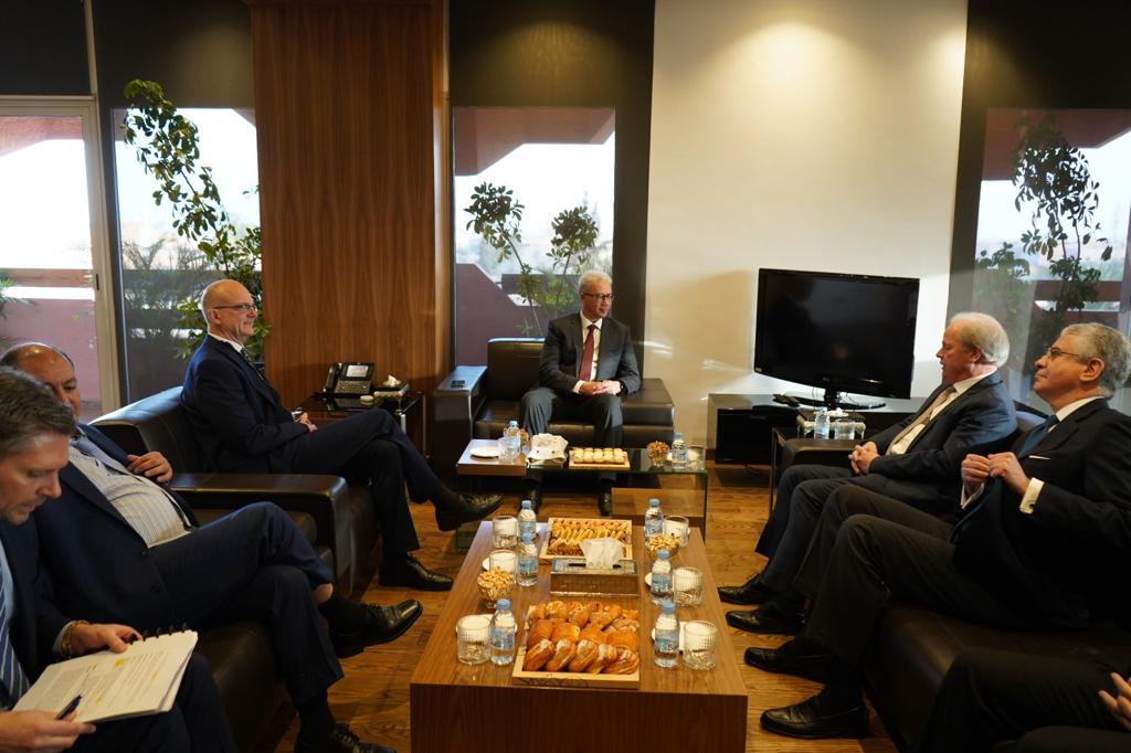 تشغيل الشباب يجمع والي جهة مراكش بمسؤولي البنك الدولي