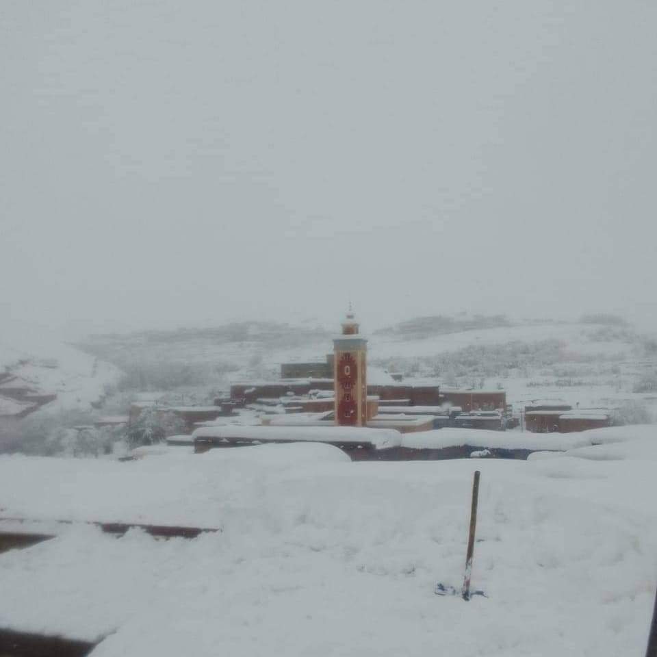 ورزازات.. مساعدات عاجلة لـ9 آلاف عائلة متضررة من التساقطات الثلجية