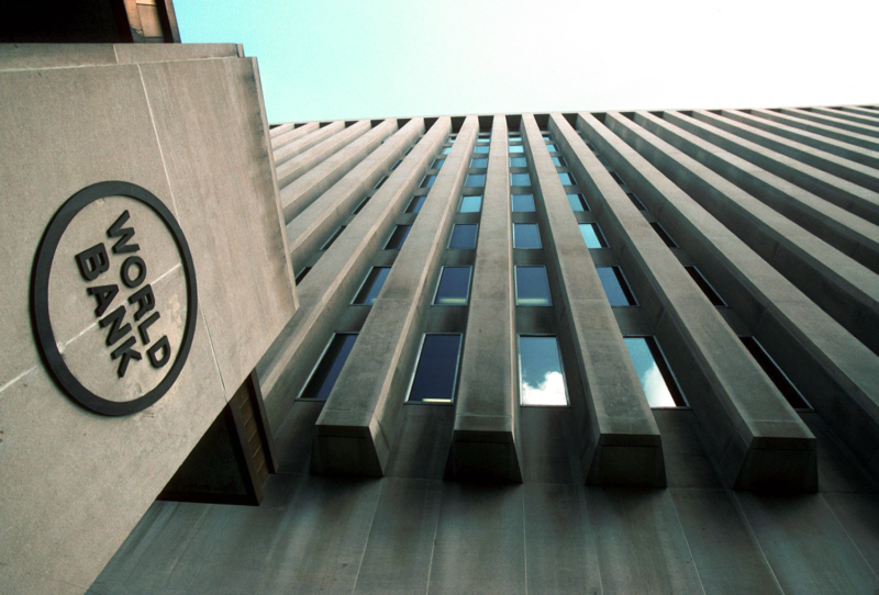 البنك الدولي يرصد تحسن الاقتصاد وتراجع الفقر بالمغرب