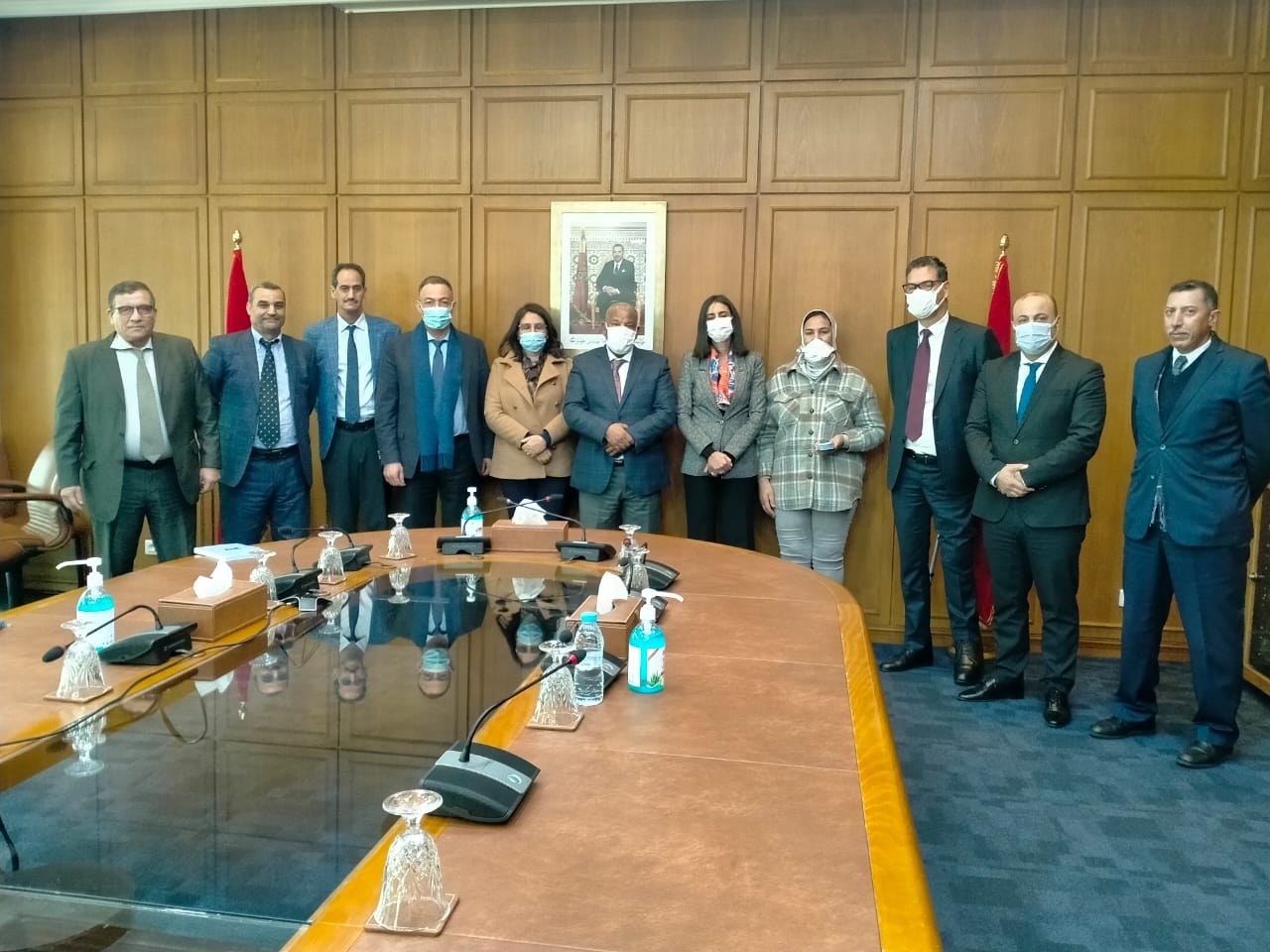 من بينها نظام أساسي للموظفين.. نادية فتاح تشرع في حلِّ النقاط العالقة