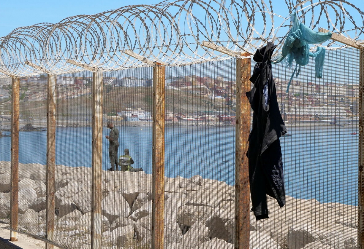 50 مهاجرا يحاولون دخول مدينة مليلية المحتلة