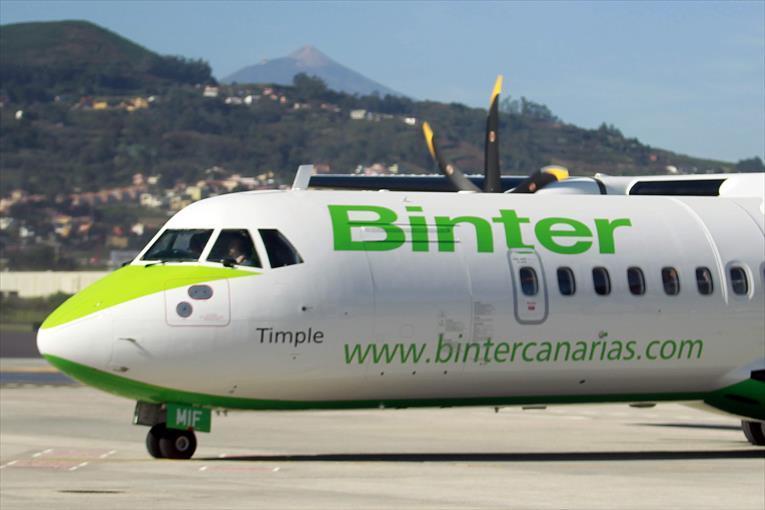 "بينتر" الإسبانية تطلق خطا جويا بين كلميم وجزر الكناري