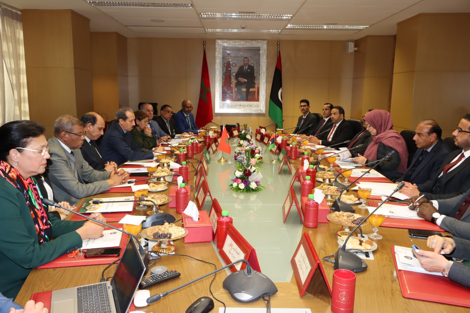 الاتجار في البشر وتبييض الأموال يجمعان رئيس النيابة العامة بوزيرة العدل الليبية