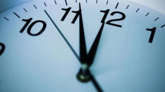 دراسة تكشف تكلفة التوقيت على ميزانية الأسر والأداء الوظيفي بالمغرب