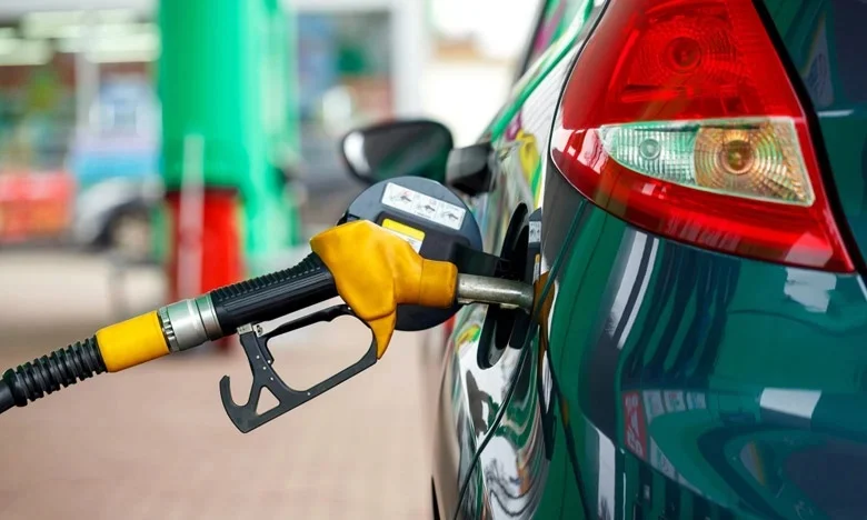 وزيرة المالية تنفي احتكار سوق المحروقات وتؤكد تعدد الفاعلين رغم موجة الغلاء