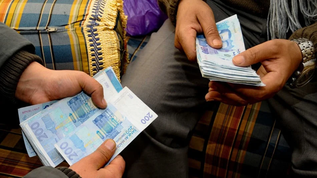 "الكاش" يقاوم تطوير الدفع الإلكتروني والانتقال الرقمي بالمغرب