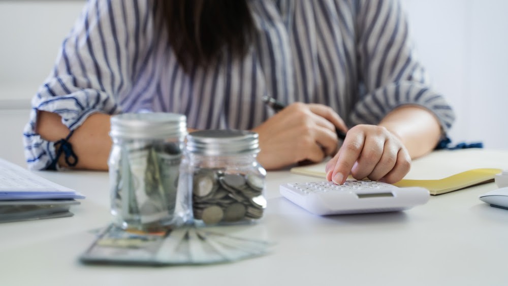 الادخار ما يزال محدودا لدى الأسر رغم تراجع نسبي في التشاؤم