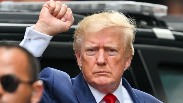 الجمهوريون يطالبون بعودة ترامب