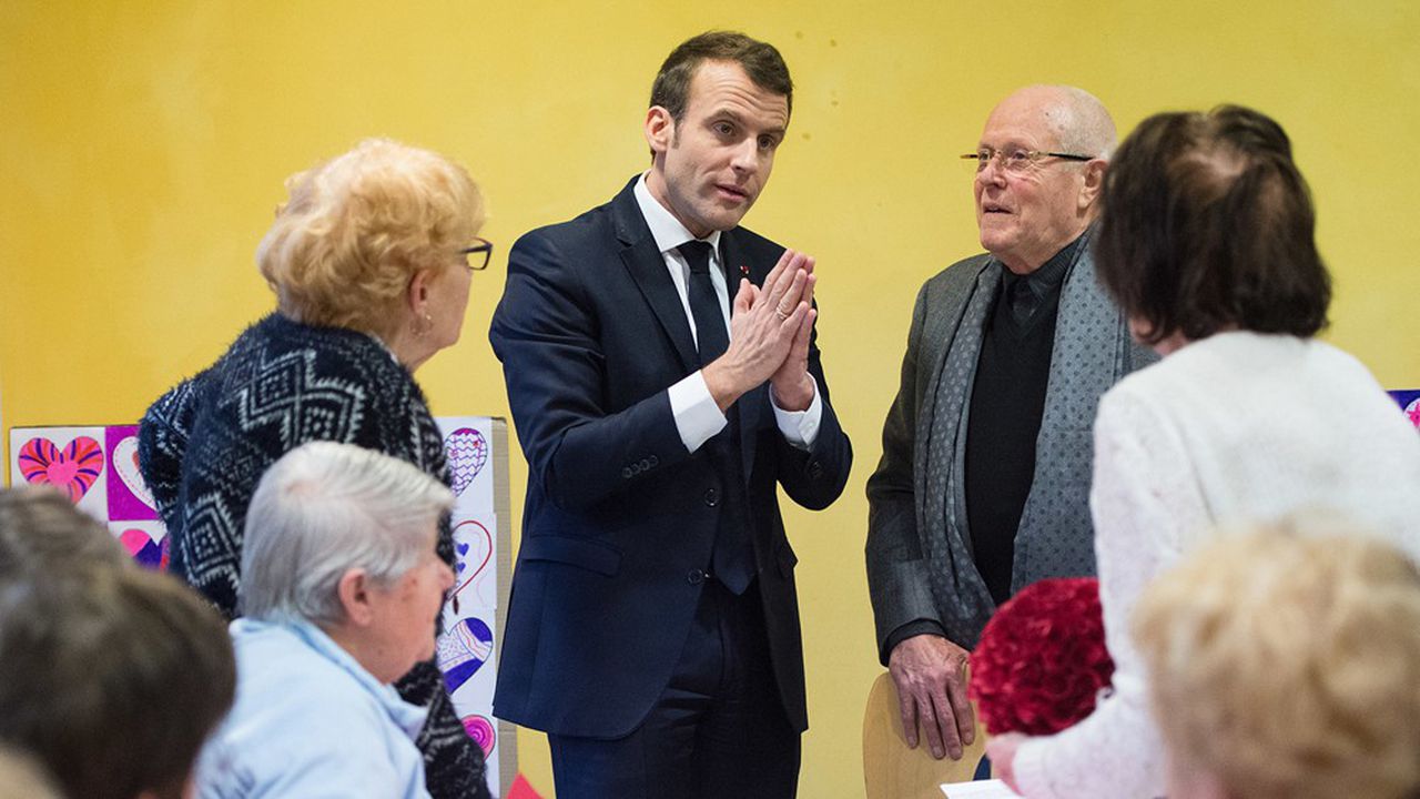 ماكرون يصدر رسميا مرسوم إصلاح نظام التقاعد بعد مصادقة المجلس الدستوري