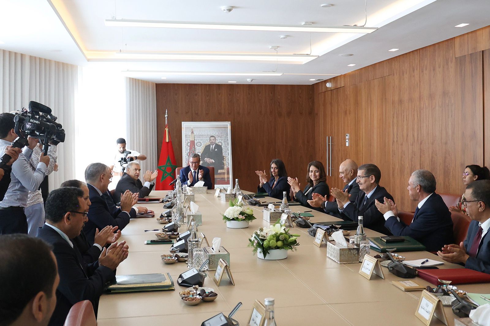 تحلية مياه البحر.. التوقيع على عقد امتياز بين الحكومة ومجمع الفوسفاط