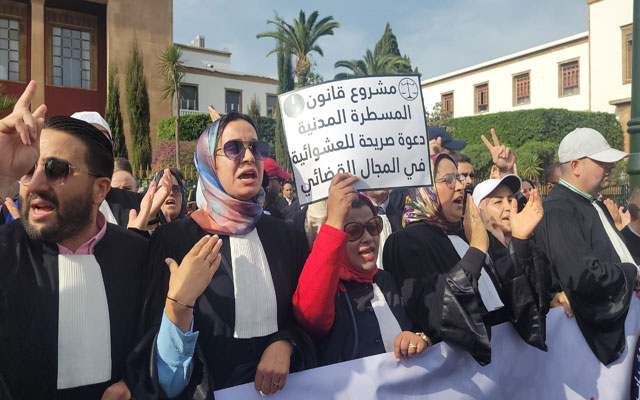 مجلس هيأة المحامين بالدار البيضاء يدعو إلى مواصلة الإضراب