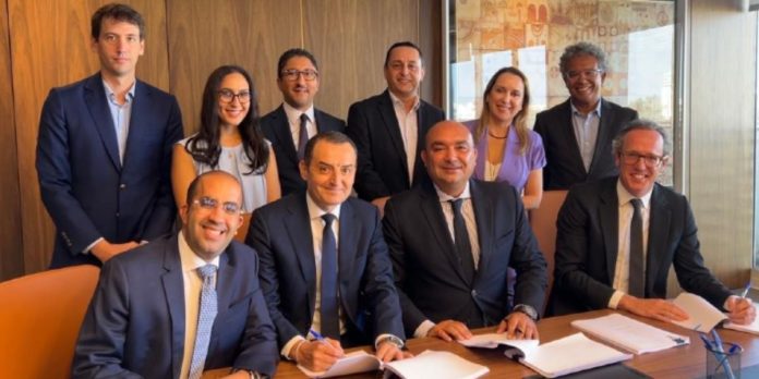 صناعة الأدوية.. "ديسلوغ" تحصل على 380 مليون درهم من البنك الأوربي لإعادة الإعمار والتنمية