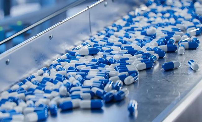 المغرب يلتزم بتشجيع تصنيع الأدوية واللقاحات لتحقيق السيادة الوطنية