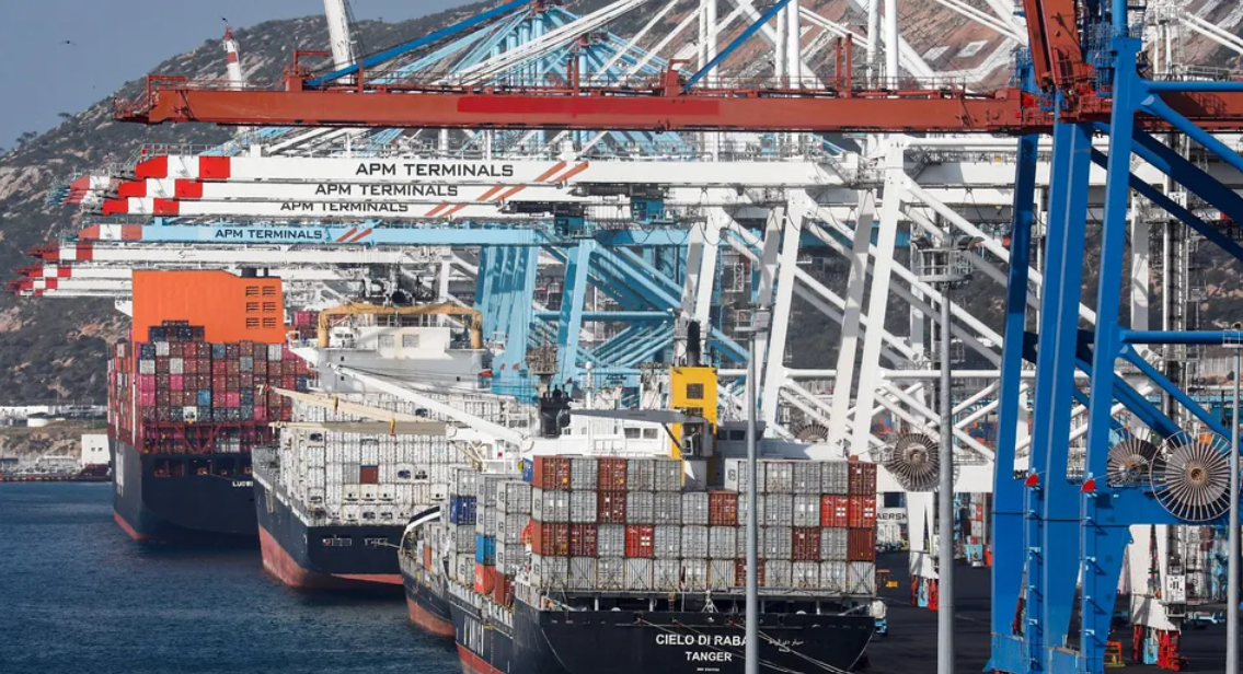 يهم المستوردين والمصدرين: ارتفاع مرتقب لكلفة صرف الأورو والدولار مقابل الدرهم