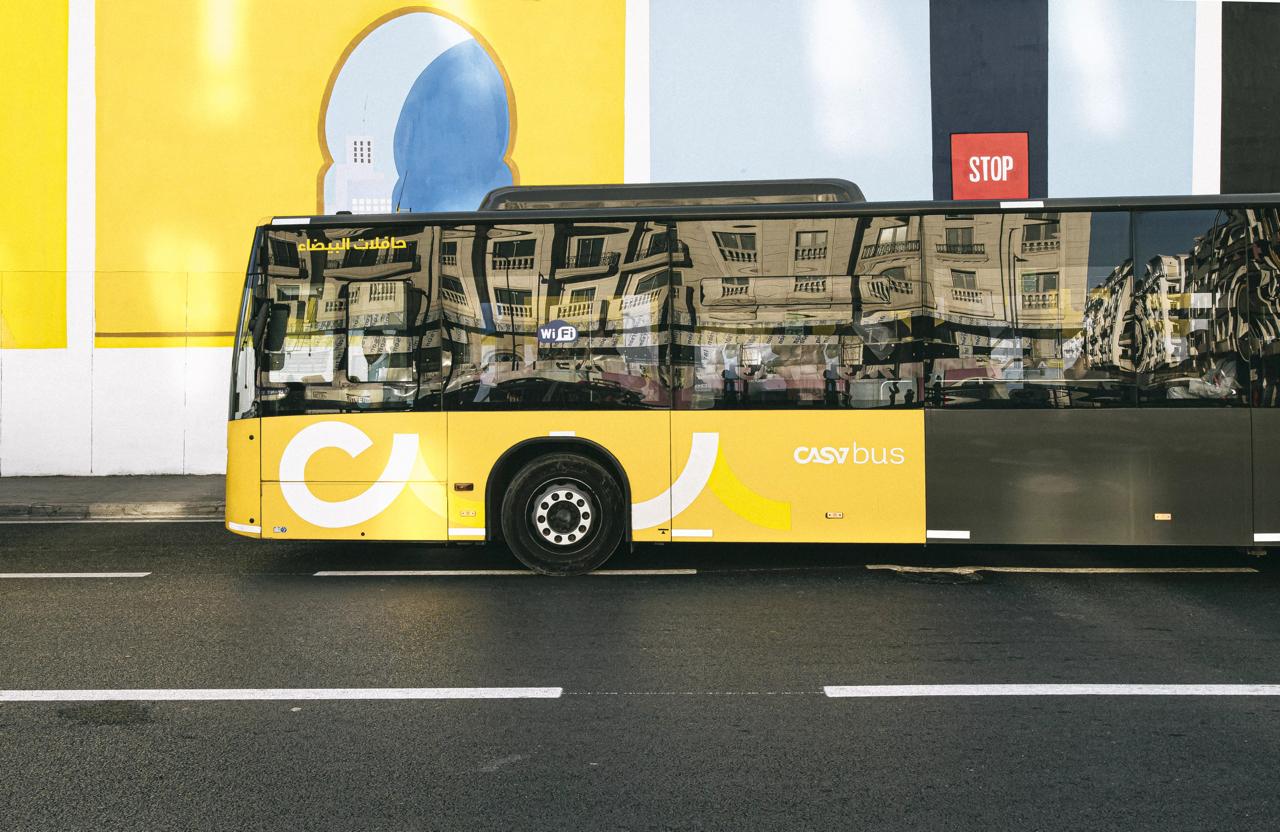 المغرب يطلق برنامجا طموحا لتحديث النقل الحضري بـ3800 حافلة ذكية