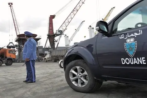 الجمارك تحبط عملية تهريب عملة من باب سبتة