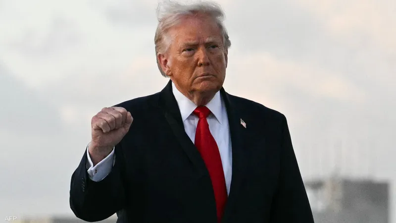 ترامب يتوقع استمرار ارتفاع أسعار النفط والبنزين