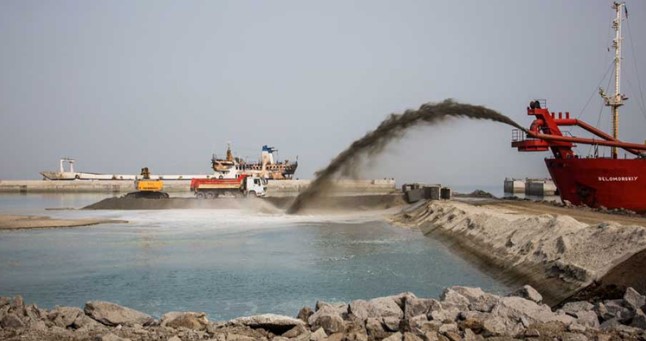 "سوماجيك" تحصل على صفقة تجريف وصيانة 30 نقطة مينائية