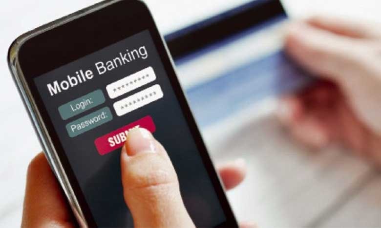 الأداء عبر التطبيقات.. البنوك تنهي المجانية وتستخلص عمولات بـ3 دراهم عن العملية