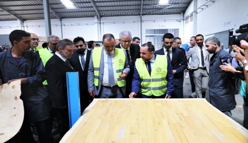 مزور يفتتح مصنع "المغربية للأخشاب" بطنجة