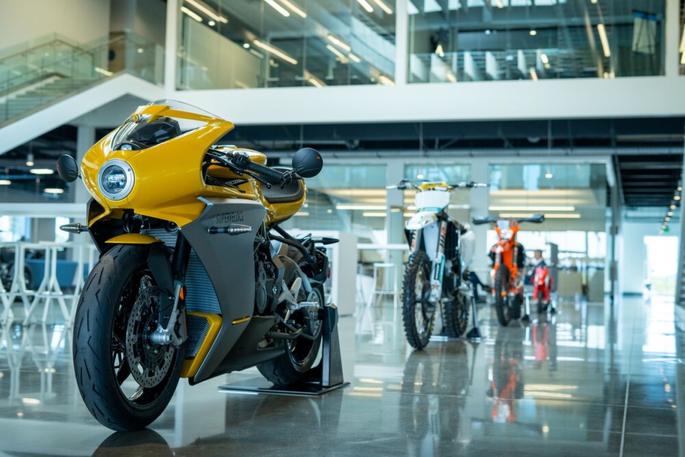 مجموعة "بييري" تعتزم الاستحواذ على "ليوني"