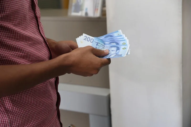 بسبب التضخم وارتفاع كلفة القروض.. "دارت" ملاذ أسر من جحيم "الكريدي"