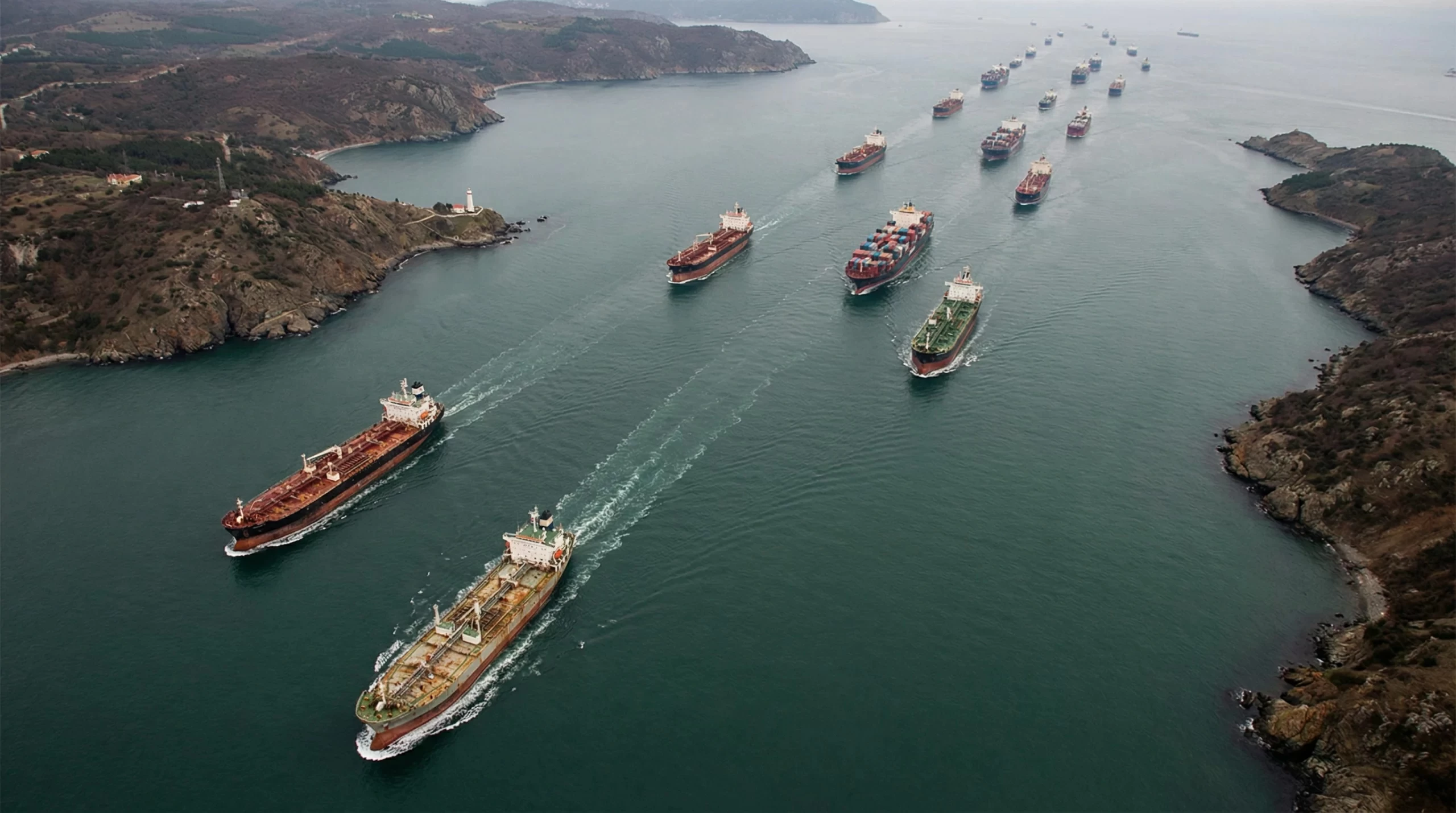 أمريكا تفرض حظرا بحريا على الموانئ الإيرانية وتلوح بخيارات تصعيدية