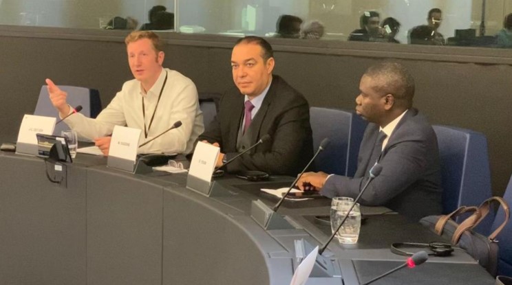 أوزين يقترح على البرلمان الأوربي احتضان المغرب للاجتماع الأورو- أفريقي