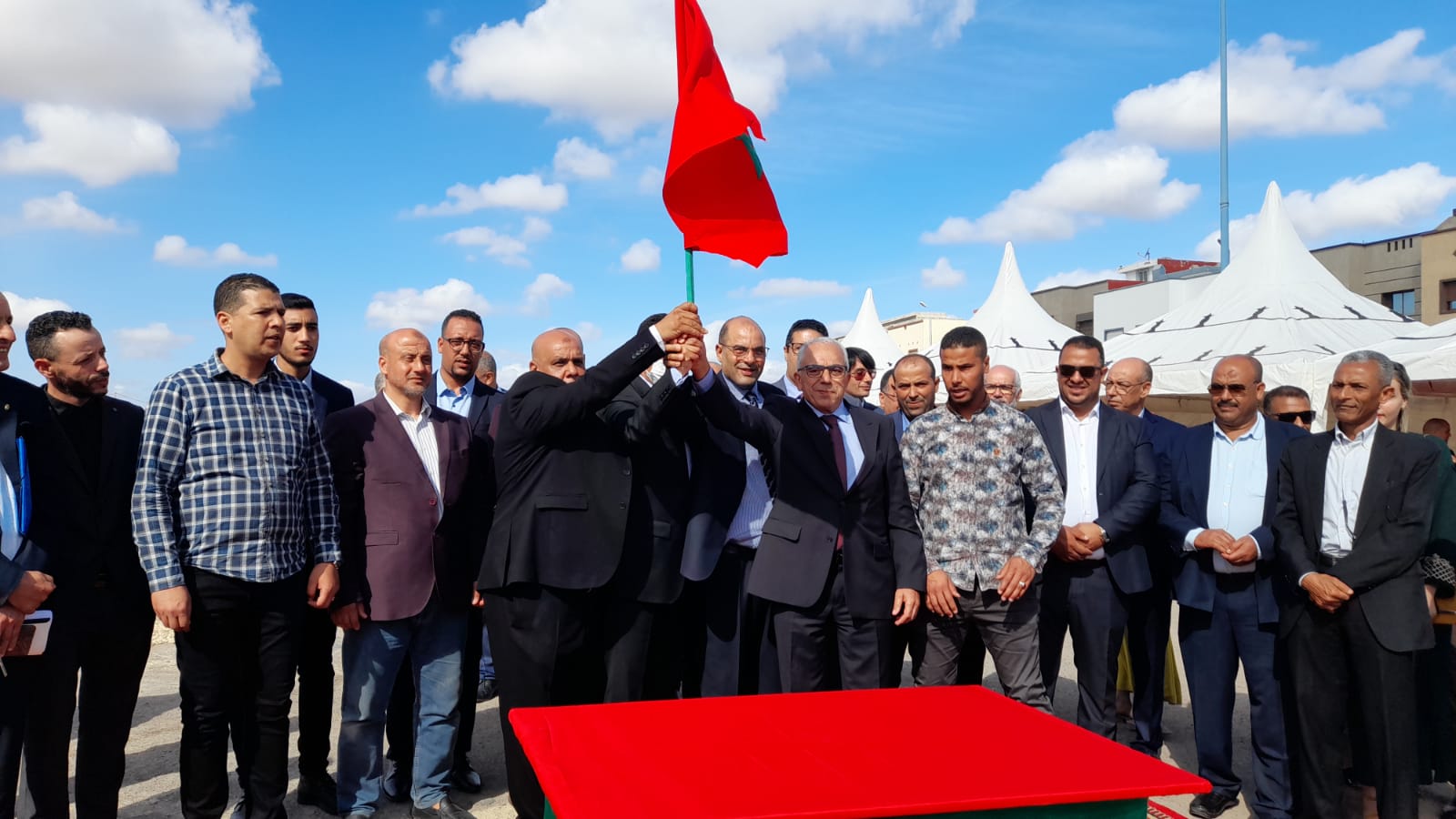 إطلاق أشغال مشروع تهيئة المحور الرئيسي للمدار الحضري لجماعة لبير الجديد