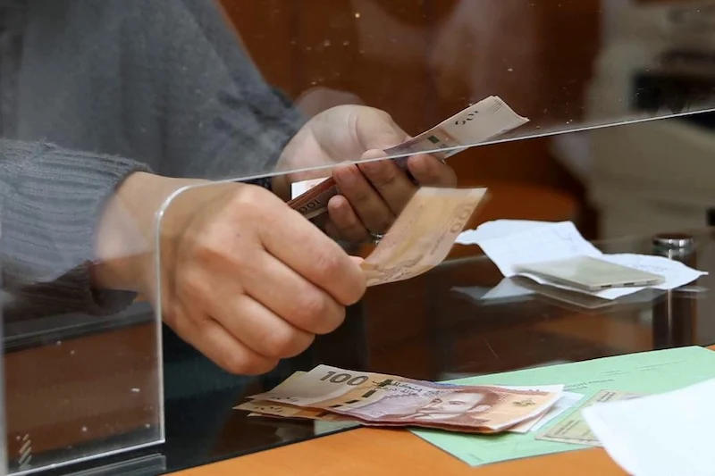 الدعم الاجتماعي والعمل المصرح به.. مستجدات جديدة يصادق عليها المستشارون