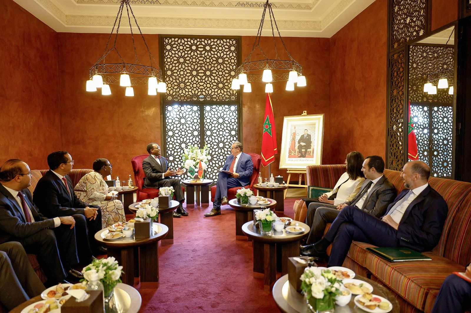 مباحثات حول الشراكة المالية بين أخنوش ورئيس البنك الأفريقي للتنمية