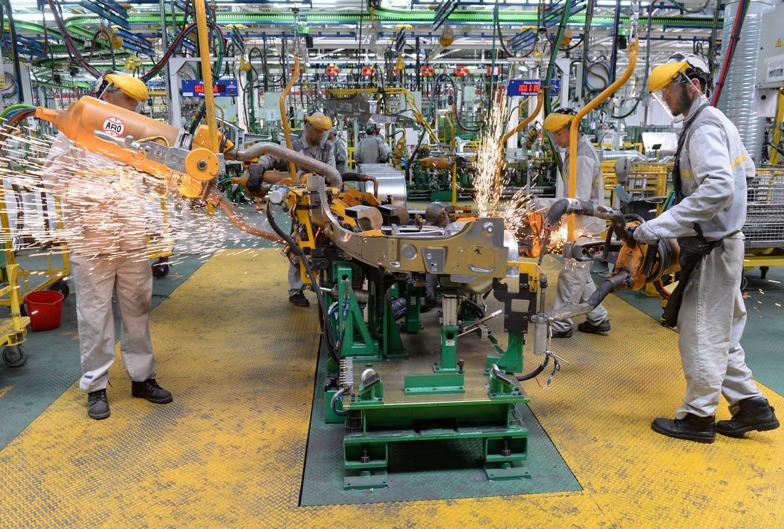 النشاط الصناعي.. ركود في الإنتاج وارتفاع في المبيعات خلال فبراير 2025