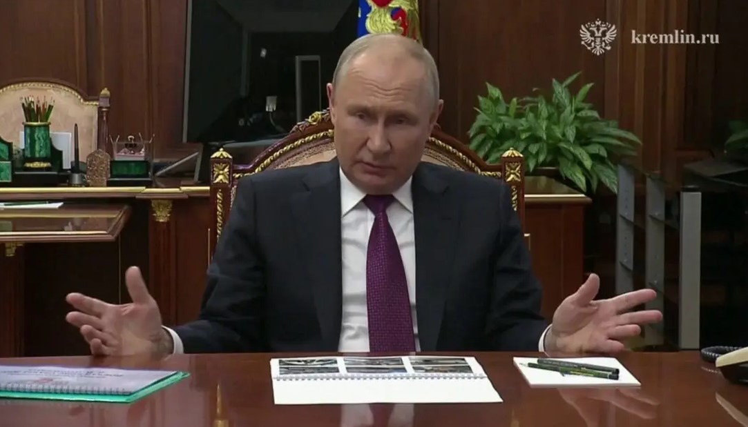 رسميا.. بوتين يستحوذ على مجموعة "فاغنر" ويلزم عناصرها بأداء القسم العسكري