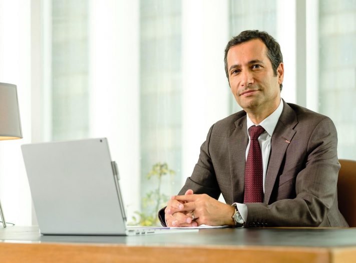 بنشعبون يقدم أوراق اعتماده سفيرا مفوضا فوق العادة للسلطات الفرنسية