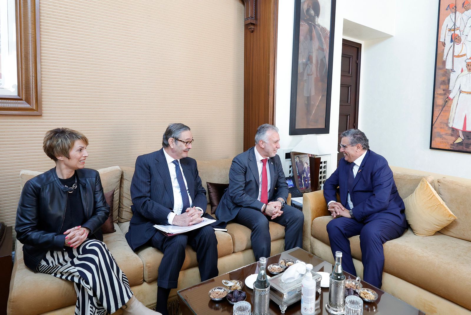 أخنوش يتباحث مع رئيس حكومة جزر الكناري