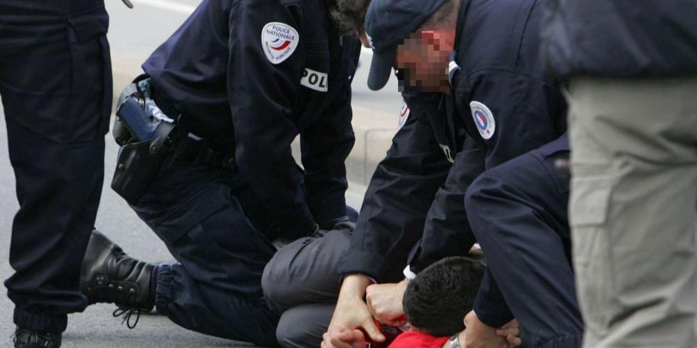 70 % من الفرنسيين يعتبرون الشرطة عنصرية