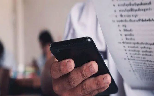 توقيف شخص متورط في تسريب أجوبة امتحانات البكالوريا عبر “الواتساب” بالحسيمة