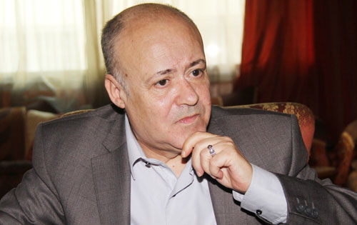 وفاة الإعلامي عمر سليم