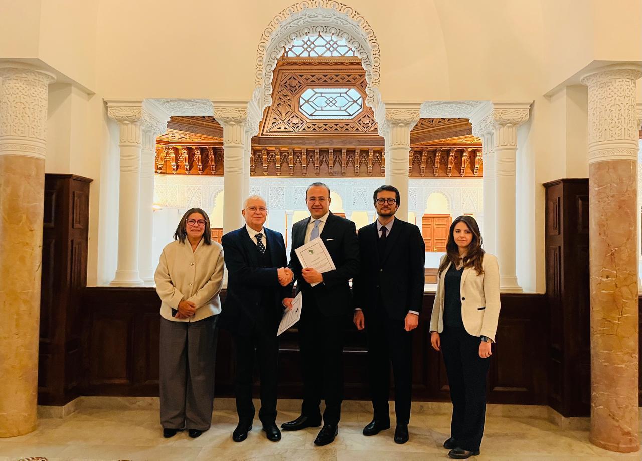 البنك الإفريقي للتنمية يمنح 510 آلاف دولار لدعم تعميم وسائل الأداء الإلكترونية بالمغرب