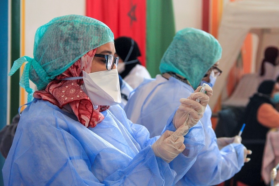 كوفيد-19: 56 إصابة جديدة وأزيد من 6 ملايين و233 ألف ملقح بالكامل